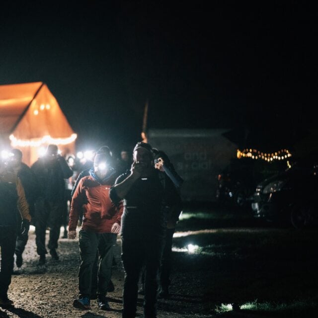 A short 30-minute session focused on head-torch testing, starting and finishing at the OAS event at Newfold Farm with the Mountain School UK team.The Head Torch Test illuminated the trails with a concise and practical 30-minute head-torch testing session! This mini-workshop, led by the experienced Mountain School UK team, offers a perfect opportunity to ensure your head-torch is performing optimally for your next adventure.During this brief but informative period, the Mountain School UK team will guide you through key aspects of head-torch functionality. Expect to learn about different beam types, battery life considerations, and proper adjustment techniques. Attendees also had the chance to test various head-torch models, comparing their performance in a controlled environment.Whether you're a seasoned outdoor enthusiast or new to exploring in the dark, this session provides valuable insights and practical tips to enhance your knowledge.@petzl_official @blackdiamond @silvaglobal @oiauk @newfoldfarmedale #edale @peakdistrictnationalpark #headtorch #outdoor #outdoortraining @_and_social
